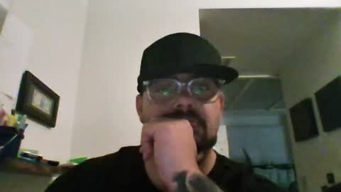 Snapshot of tannedirish chatting on June 29, 3:57 am tannedirish online show from June 29, 3:57 am