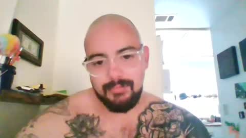 Snapshot of tannedirish chatting on July 13, 11:40 pm tannedirish online show from July 13, 11:40 pm