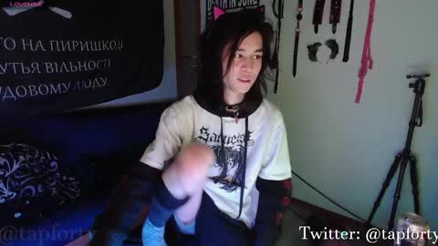 tap_forty online show from November 25, 1:27 am