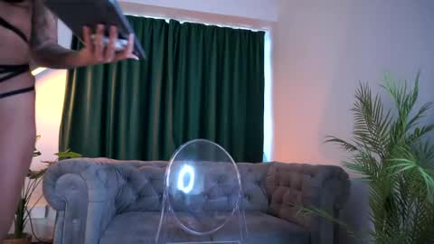Elliot online show from May 11, 8:53 am