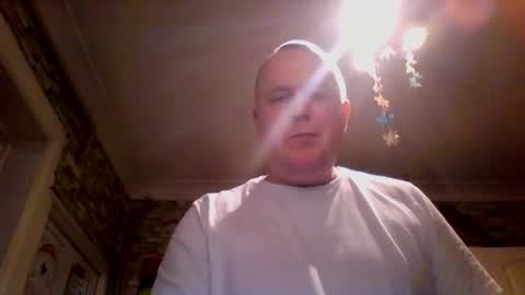 Snapshot of tarasan123 chatting on December 31, 3:31 pm tarasan123 online show from December 31, 3:31 pm