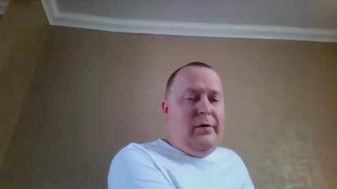 Snapshot of tarasan123 chatting on February 6, 10:37 am tarasan123 online show from February 6, 10:37 am