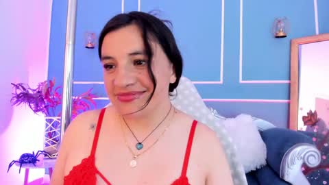 Snapshot of tarataylorr chatting on May 16, 8:18 pm Tara online show from May 16, 8:18 pm
