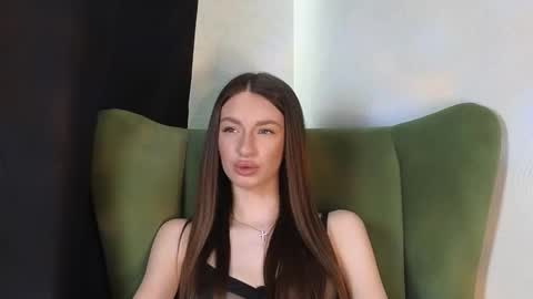 Snapshot of tarawheeler chatting on February 4, 8:31 am Bertha online show from February 4, 8:31 am