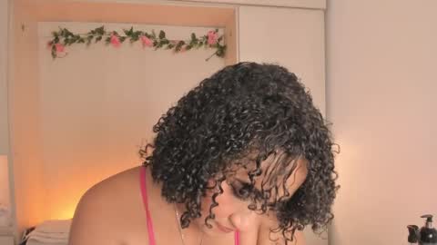 Snapshot of tarawiilson_ chatting on September 30, 4:39 am  T A R A  online show from September 30, 4:39 am