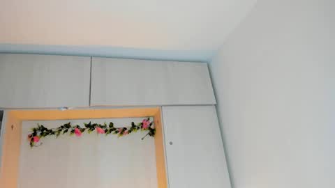 Snapshot of tarawiilson_ chatting on October 9, 4:10 am  T A R A  online show from October 9, 4:10 am