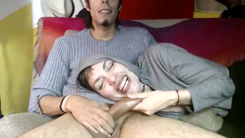 Snapshot of tarian_xxx chatting on April 20, 1:41 am T J online show from April 20, 1:41 am