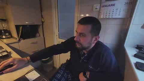 Snapshot of tarkan198 chatting on January 4, 5:58 am tarkan198 online show from January 4, 5:58 am