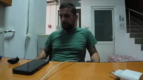 Snapshot of tarkan198 chatting on January 7, 3:54 pm tarkan198 online show from January 7, 3:54 pm