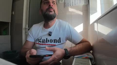 Snapshot of tarkan198 chatting on January 9, 9:48 am tarkan198 online show from January 9, 9:48 am