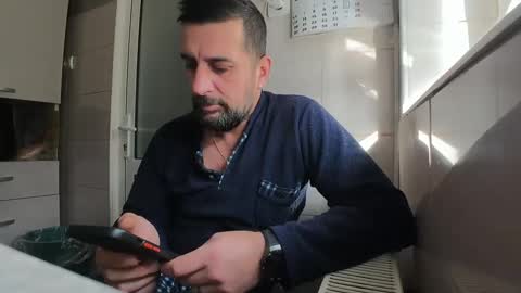 Snapshot of tarkan198 chatting on January 12, 10:12 am tarkan198 online show from January 12, 10:12 am