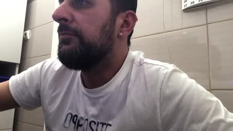 Snapshot of tarkan198 chatting on January 18, 3:49 pm tarkan198 online show from January 18, 3:49 pm