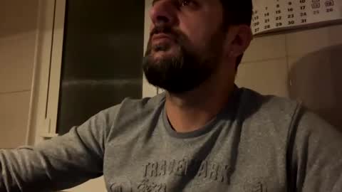 Snapshot of tarkan198 chatting on January 20, 4:32 am tarkan198 online show from January 20, 4:32 am