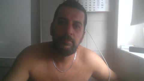 Snapshot of tarkan198 chatting on January 22, 8:40 am tarkan198 online show from January 22, 8:40 am