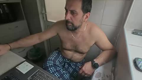 Snapshot of tarkan198 chatting on February 28, 10:30 am tarkan198 online show from February 28, 10:30 am