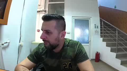 Snapshot of tarkan198 chatting on March 8, 5:59 am tarkan198 online show from March 8, 5:59 am