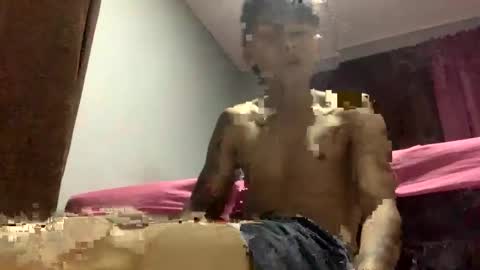 Snapshot of tarren_boys chatting on December 23, 1:08 am tarren_boys online show from December 23, 1:08 am
