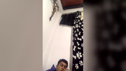 Snapshot of tarren_boys chatting on January 10, 7:10 am tarren_boys online show from January 10, 7:10 am