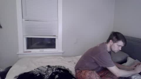 Snapshot of tarus333 chatting on January 22, 2:15 am tarus333 online show from January 22, 2:15 am