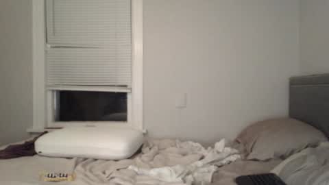 Snapshot of tarus333 chatting on January 22, 5:48 am tarus333 online show from January 22, 5:48 am