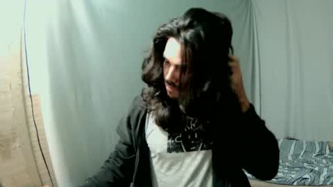 tarzanz_here online show from May 10, 12:05 am