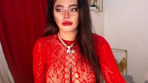 tashaa online show from May 14, 7:15 am