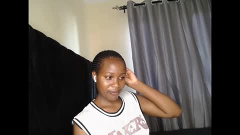 Snapshot of tasha_kimmy chatting on October 4, 4:21 am Ireen online show from October 4, 4:21 am