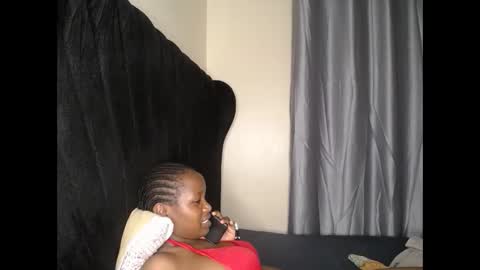 Snapshot of tasha_kimmy chatting on October 27, 6:01 pm Ireen online show from October 27, 6:01 pm