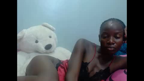 Snapshot of tasha_maya chatting on January 8, 4:23 am milan online show from January 8, 4:23 am
