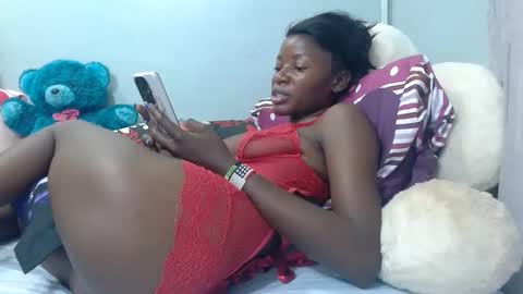 Snapshot of tasha_maya chatting on February 15, 10:11 am milan online show from February 15, 10:11 am