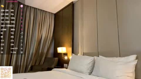 Viola online show from October 19, 3:12 pm