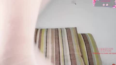 Snapshot of taste_my_strawberry chatting on May 22, 7:59 am Peachycream online show from May 22, 7:59 am