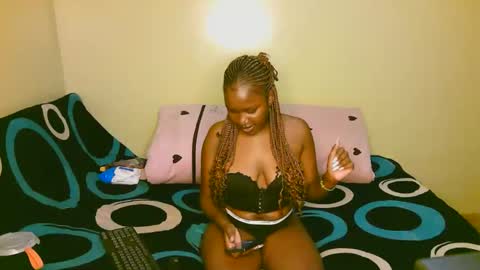 Snapshot of tastie_t chatting on October 29, 4:04 am tastie_t online show from October 29, 4:04 am