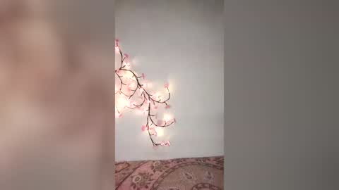 Snapshot of tasty_lunaa chatting on July 5, 7:15 am tasty_lunaa online show from July 5, 7:15 am