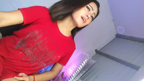 Snapshot of tasty_vannesa1928 chatting on February 10, 6:31 am Vannesa online show from February 10, 6:31 am