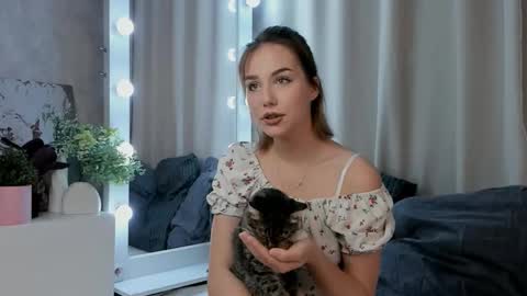 Tate online show from September 17, 6:42 pm