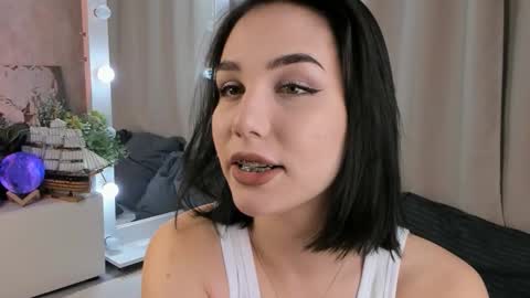 Tate online show from September 20, 6:20 pm