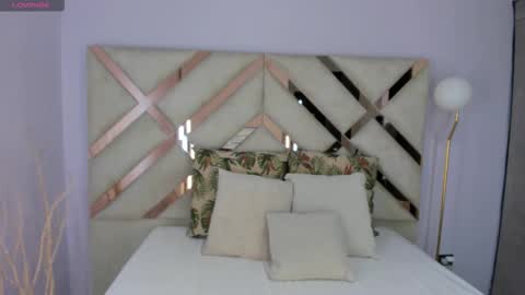 Tati Saldarriaga online show from November 21, 5:44 pm