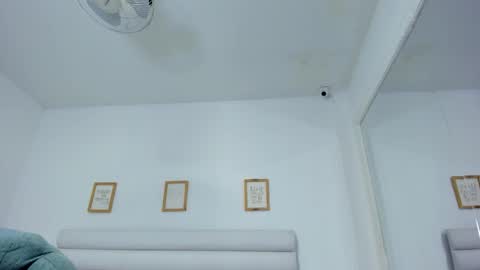 Snapshot of tatiana_arboleda chatting on September 22, 2:35 am tatiana_arboleda online show from September 22, 2:35 am