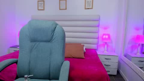 Snapshot of tatiana_arboleda chatting on September 23, 10:51 am tatiana_arboleda online show from September 23, 10:51 am