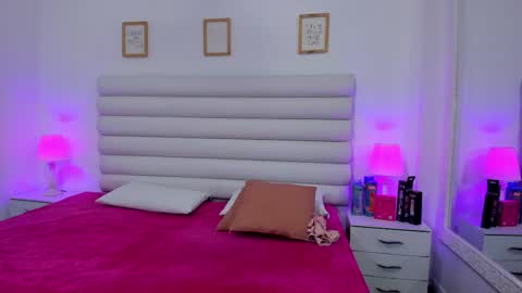 Snapshot of tatiana_arboleda chatting on October 22, 10:59 am tatiana_arboleda online show from October 22, 10:59 am