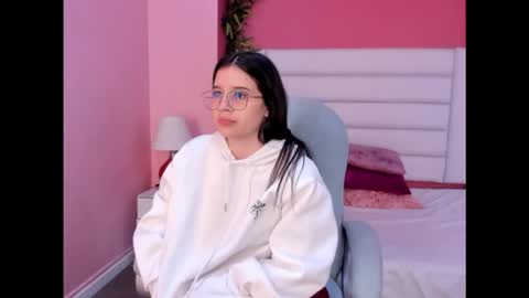 tatiana_arboleda online show from March 16, 3:45 am