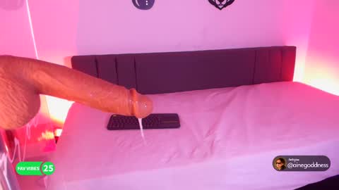 Snapshot of tatiana_monroe chatting on September 22, 2:08 pm Hey Im Tatiana online show from September 22, 2:08 pm