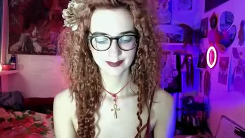 Snapshot of tatianaromanova chatting on May 1, 6:34 pm Tatiana online show from May 1, 6:34 pm