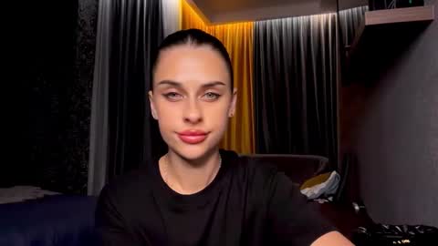 Tati online show from October 1, 3:18 pm