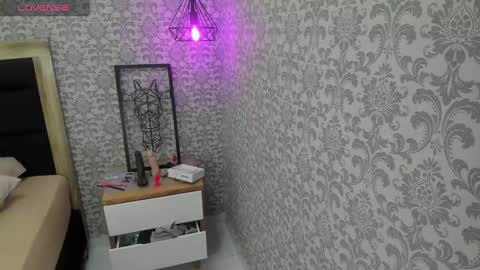 T A T I  online show from March 11, 12:28 pm