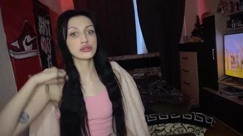 Snapshot of tatika_williams chatting on January 11, 12:43 pm tatika_williams online show from January 11, 12:43 pm