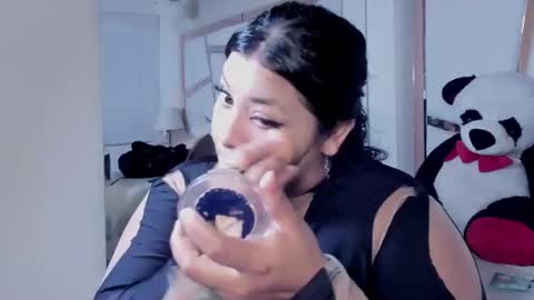 Snapshot of tatikanyx chatting on February 1, 12:26 pm tatikanyx online show from February 1, 12:26 pm