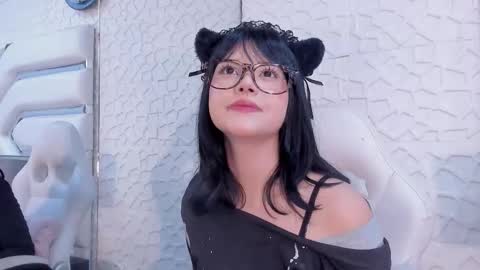 Snapshot of tatilee chatting on February 10, 2:21 pm tatilee online show from February 10, 2:21 pm