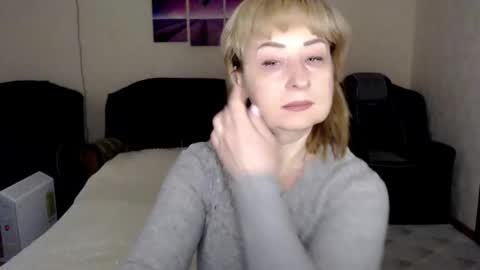 Snapshot of tattease chatting on October 22, 4:02 am Tattease online show from October 22, 4:02 am